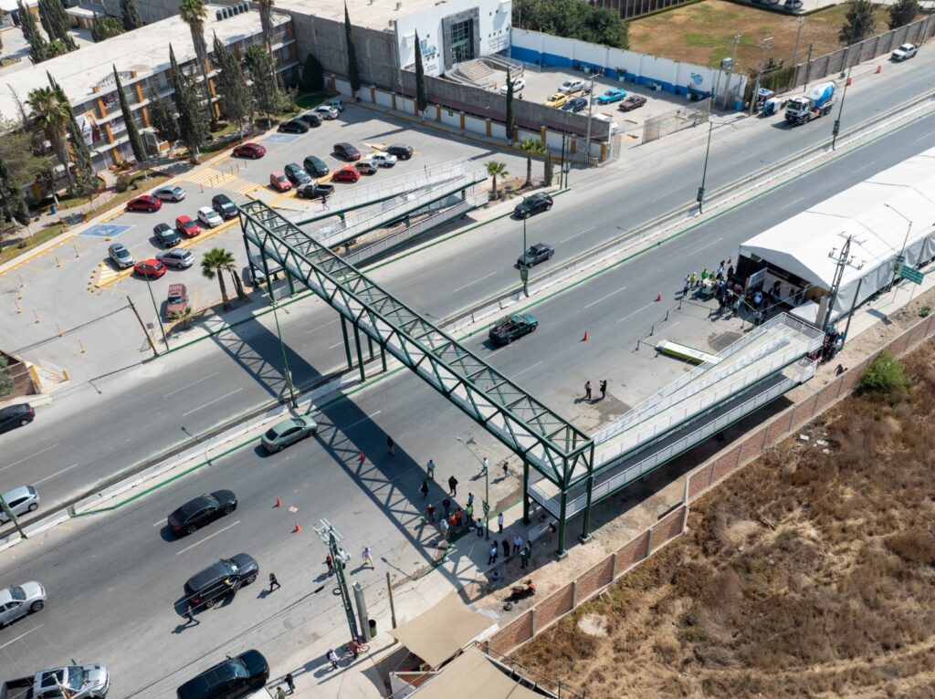 ‘Con el puente peatonal de Gallardo ya no arriesgamos la vida’