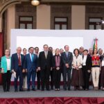 Sheinbaum presenta comité de expertos para evaluar explotación de gas natural