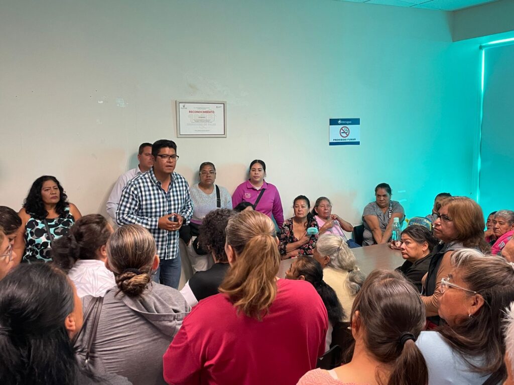 Interapas acuerda con vecinos ampliar abasto de agua potable en la zona norte de SLP