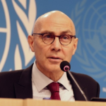 Volker Türk escucha a víctimas de violencia y desaparición en México