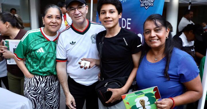 San Luis capital inicia ambiente mundialista con gran intercambio de estampas