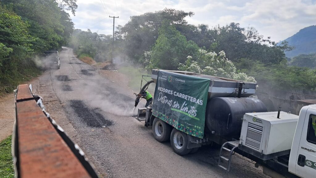 La JEC anuncia que reconstruirá carreteras en la zona huasteca