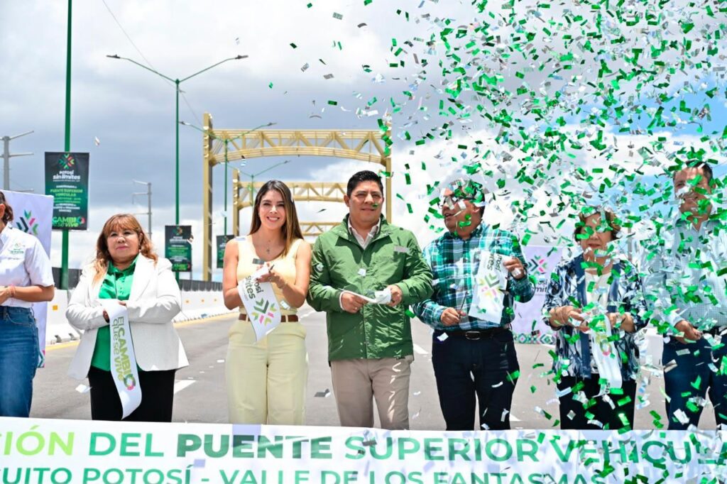 Gallardo inaugura el puente vehicular de Valle de los Fantasmas y Circuito Potosí; el más grande de SLP