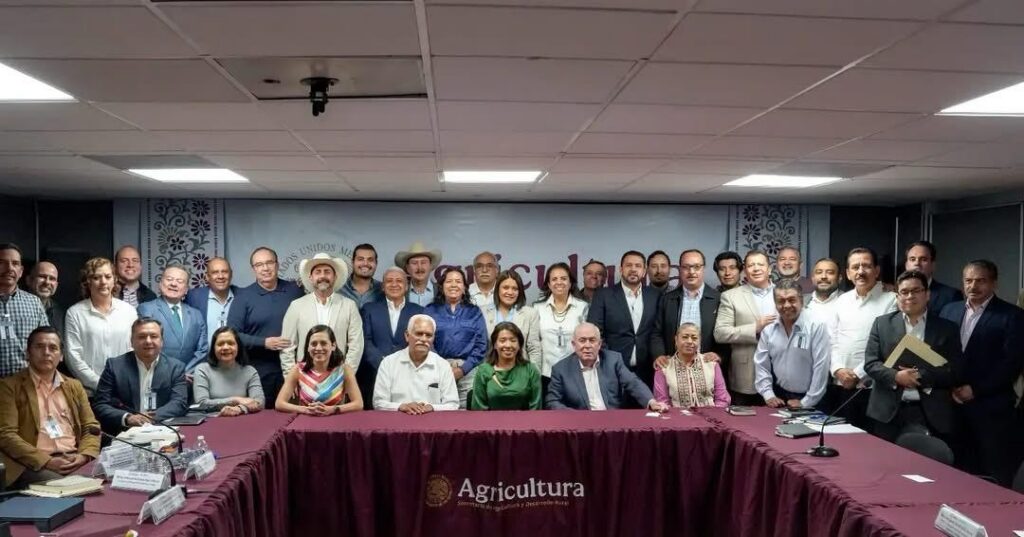 Sedarh participa en reunión con la Sader para la producción segura agrícola y pecuaria