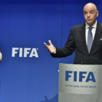 Infantino ironiza sobre Italia: ‘Tal vez clasifica con 64 selecciones’