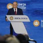 Putin se burla de Zelenski: ‘Trump lo educó a no vestirse como Rambo’