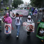 Pablo Vázquez evita reconocer agresiones de policías a familiares de desaparecidos