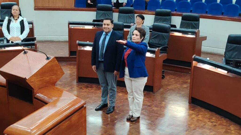 Asume Ana María de la Cruz curul de Morena tras licencia de Carlos Arreola