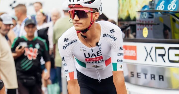 Isaac del Toro recupera el maillot blanco y sube al tercer lugar del Tour de Francia