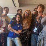 Laura Pausini sorprende con foto junto a BTS y Shakira tras la final del Mundial