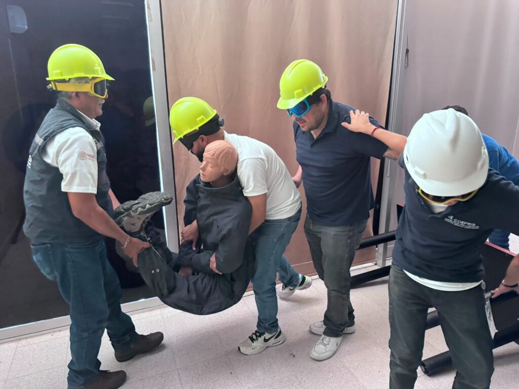 Protección Civil capacita a personal de Coepris en búsqueda y rescate
