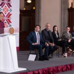 Sheinbaum llama a regular el uso de redes sociales y plataformas digitales en menores