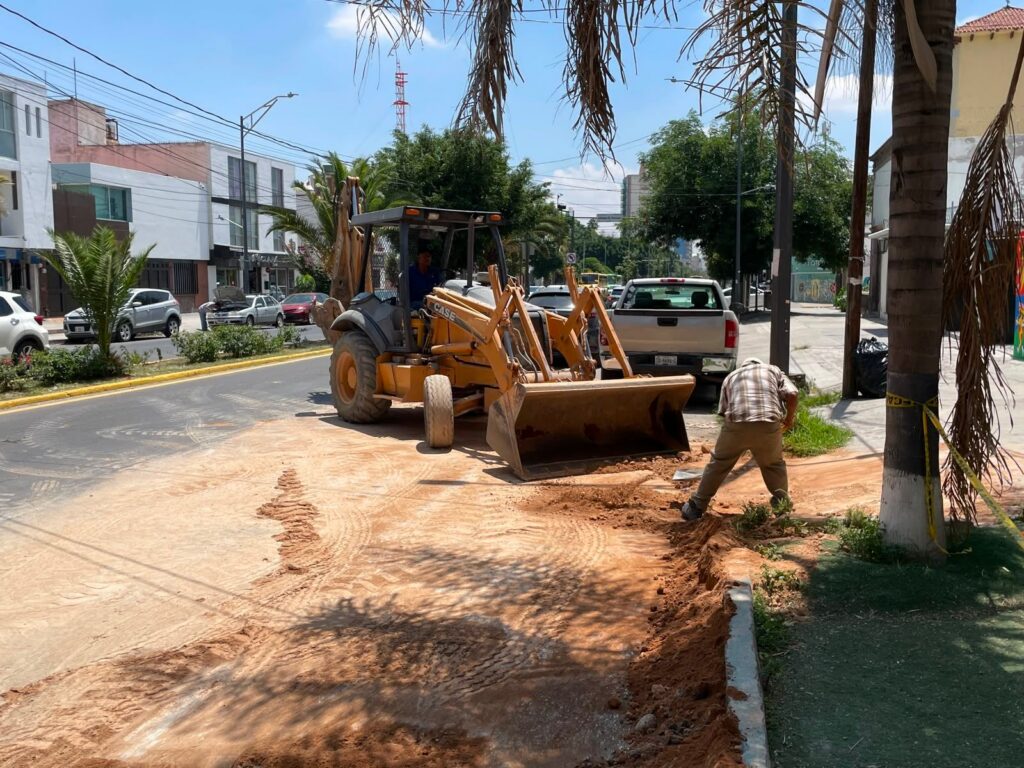 Interapas reporta 60% de avance en la rehabilitación del subcolector de Carranza