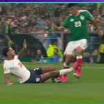 FIFA sanciona a Jarell Quansah con dos partidos tras expulsión ante México