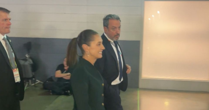 Claudia Sheinbaum llega al estadio para la final del Mundial entre Argentina y España