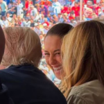 Foto de Sheinbaum y Trump riendo en la final del Mundial desata debate en redes