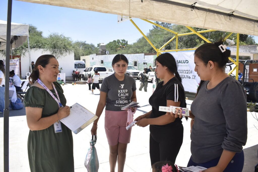 Acude el Centro de Justicia para las Mujeres a feria de seguridad en Villa de Reyes