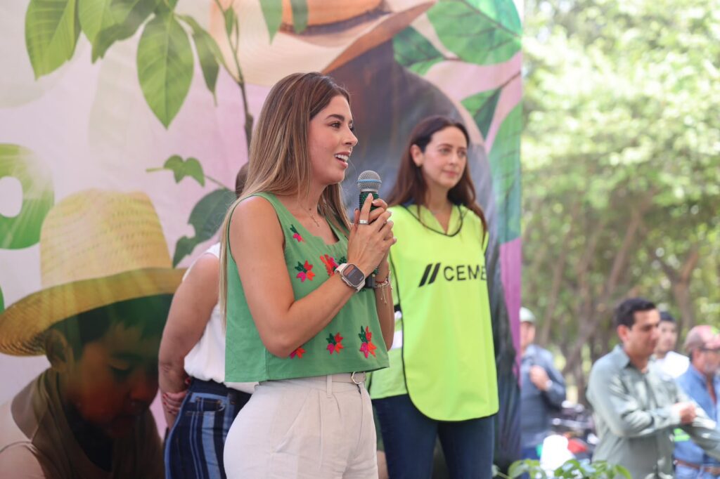 Ruth González gestiona donación de 3 mil árboles para reforestar Ciudad Valles y Tamuín