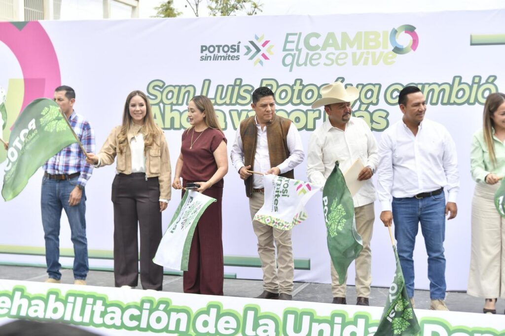 Gallardo lleva obras y apoyos a Ahualulco