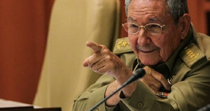 Juez de Miami firma orden de arresto contra Raúl Castro por derribo de avionetas en 1996